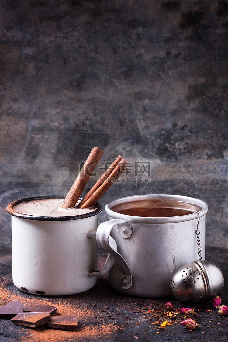 茶和热巧克力