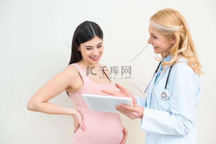 快乐产科医生和怀孕妇女使用片剂