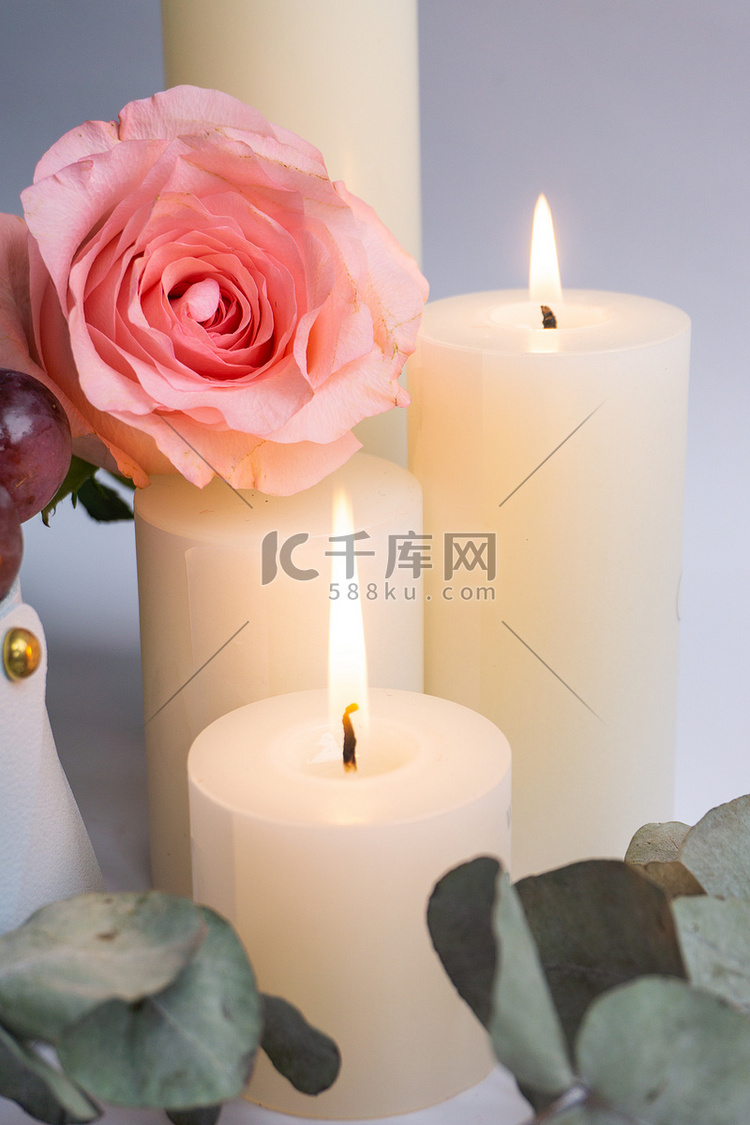 鲜花玫瑰庆祝节日浪漫礼品氛围蜡