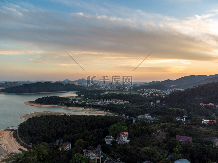 广州郊区的湖泊美景