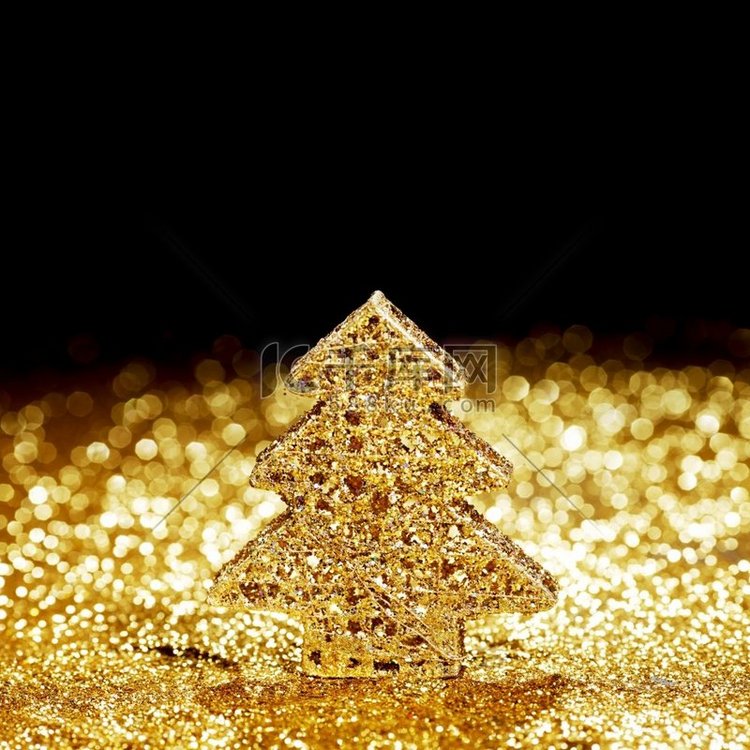 美丽的金色装饰圣诞树，金色闪闪