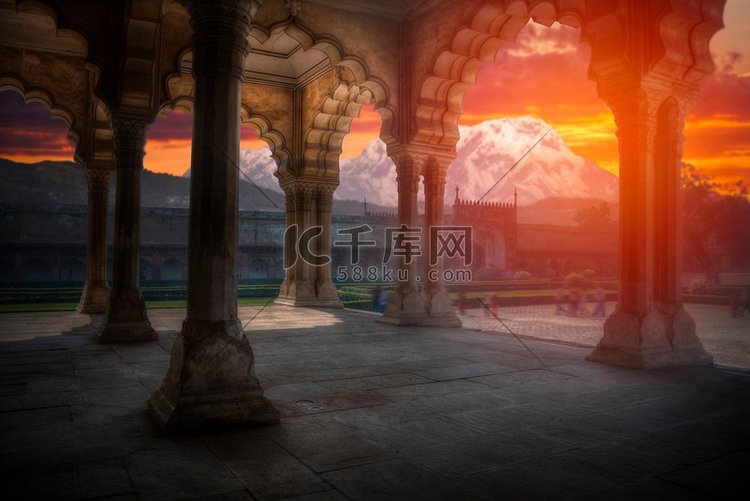 红堡是印度城市阿格拉的一座堡垒
