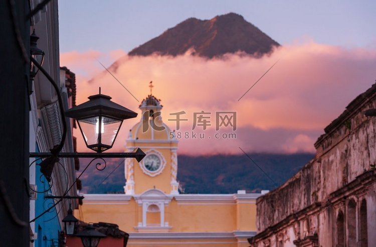 中美洲危地马拉安提瓜古城的殖民
