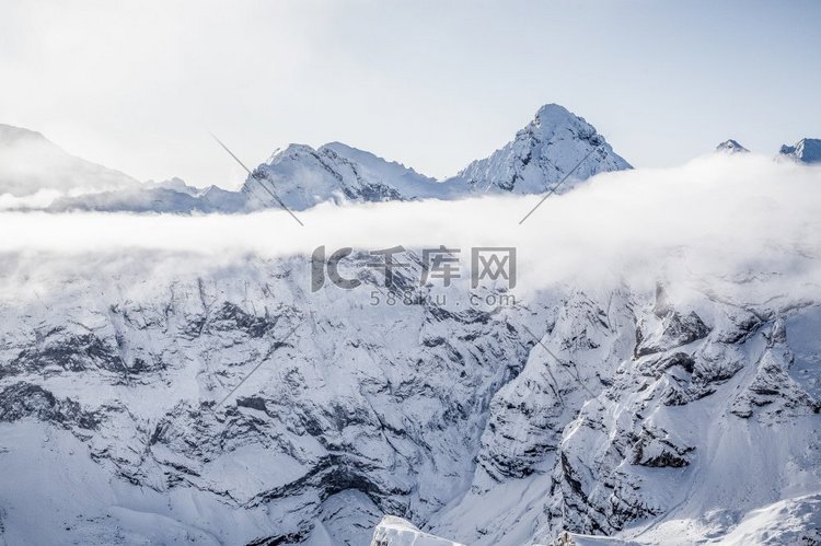 瑞士阿尔卑斯山少女峰地区的惊人