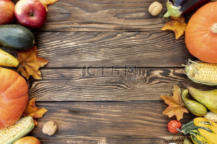 带复印空间的秋框木桌