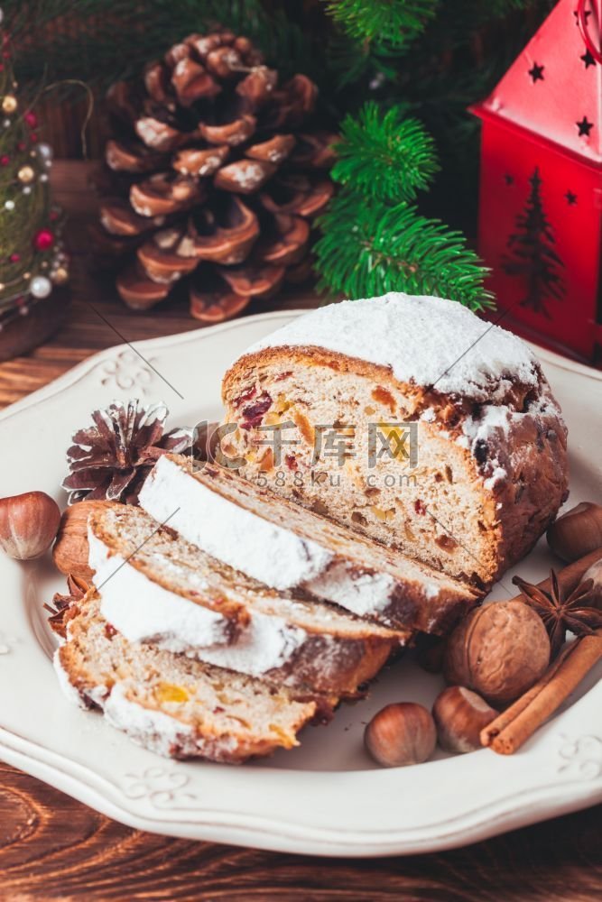 德国传统的圣诞甜蜜节日蛋糕。圣