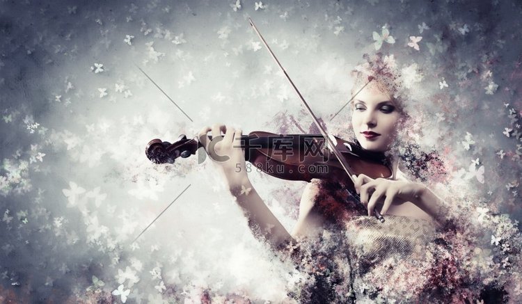 拉小提琴的漂亮女人。华丽女子在
