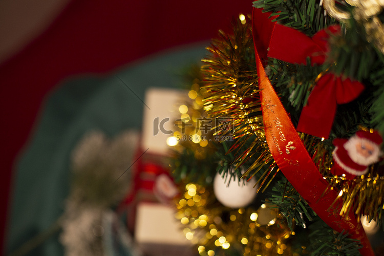 礼物平安夜圣诞树蝴蝶结氛围装扮