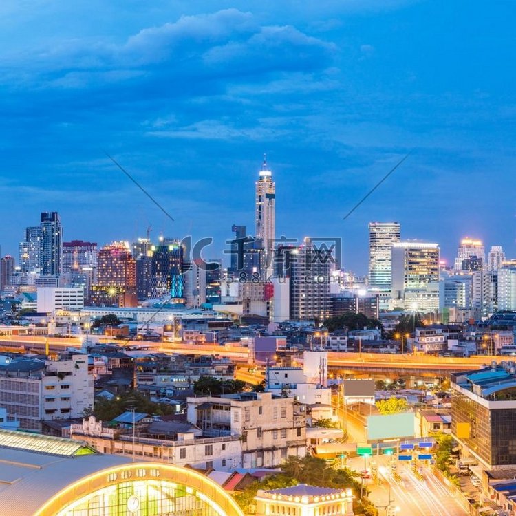 全景曼谷中央火车站与天际线城市