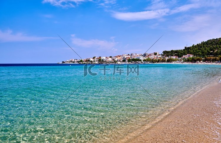美丽的海滩在Sithonia，希腊