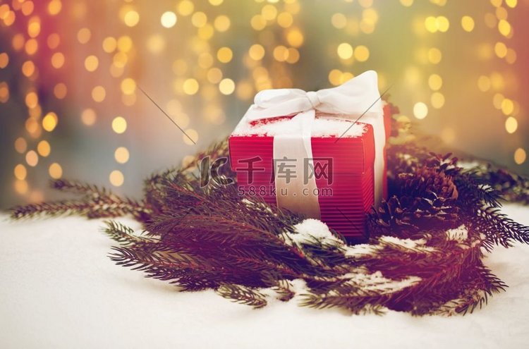 圣诞节，寒假和问候的概念-礼品