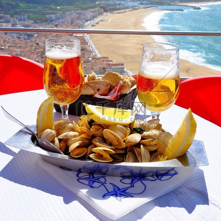 在风景如画的葡萄牙纳扎尔的悬崖
