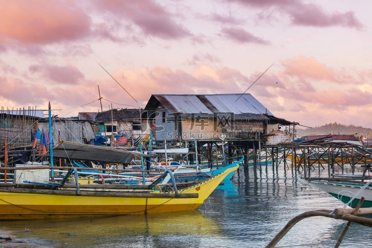 菲律宾巴拉望岛的传统渔村