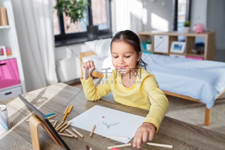  绘画，图画，铅笔，纸