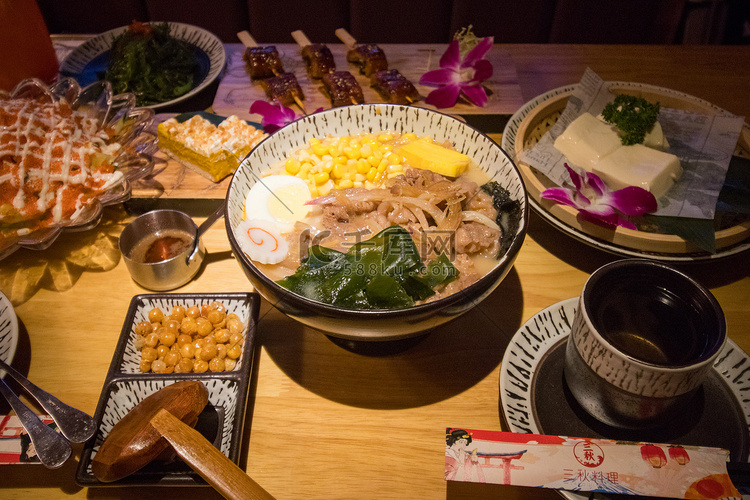 日式拉面美食日料豚骨