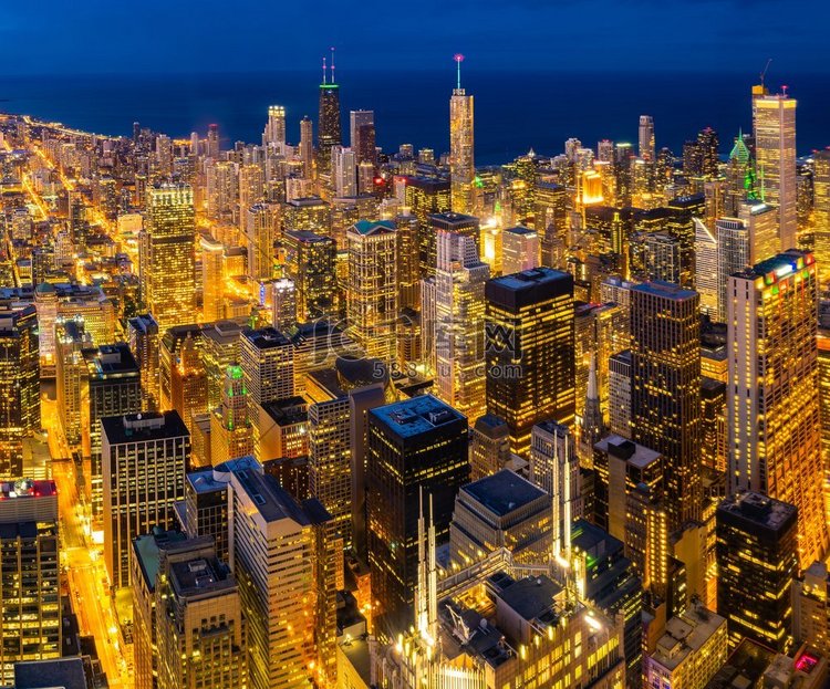 日落鸟瞰美国伊利诺伊州芝加哥市