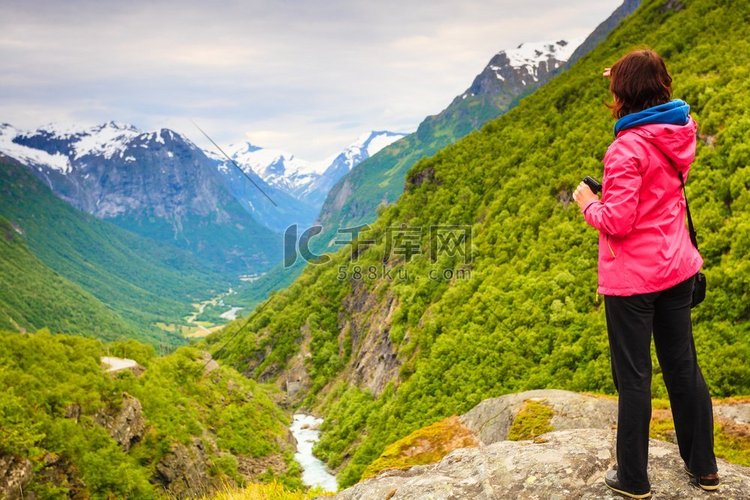  山，户外，徒步旅行者，步行