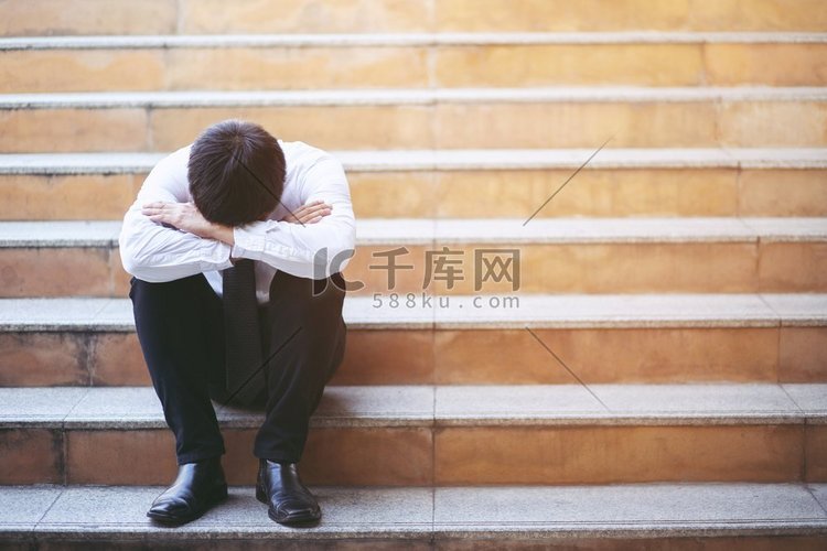 商人强调，破产、失业、股价因经