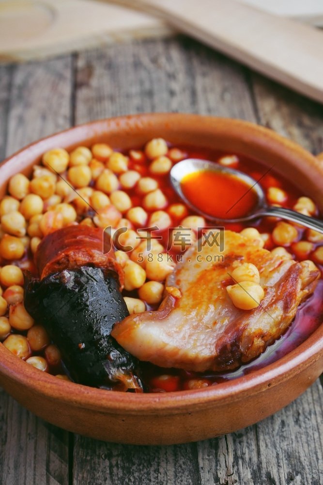 西班牙，香肠，鹰嘴豆，陶罐