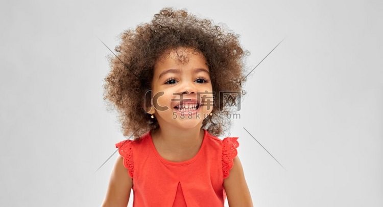 童年和人概念—快乐的小非洲裔美