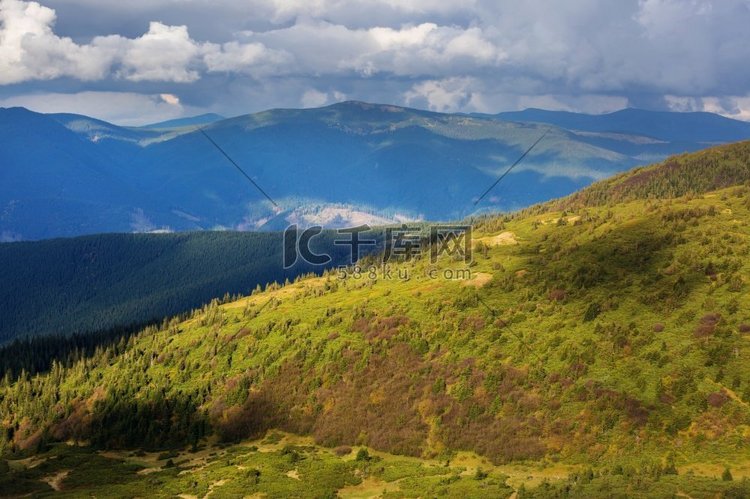 喀尔巴阡山脉美丽的自然景观