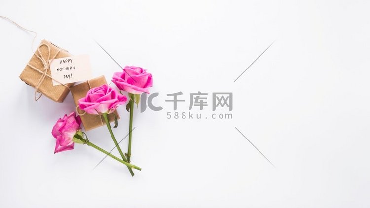 玫瑰与礼物母亲节快乐题词