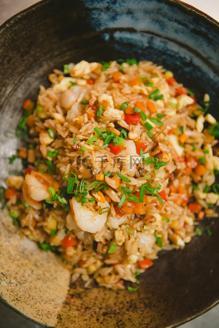 水稻与蔬菜、 鸡蛋和虾