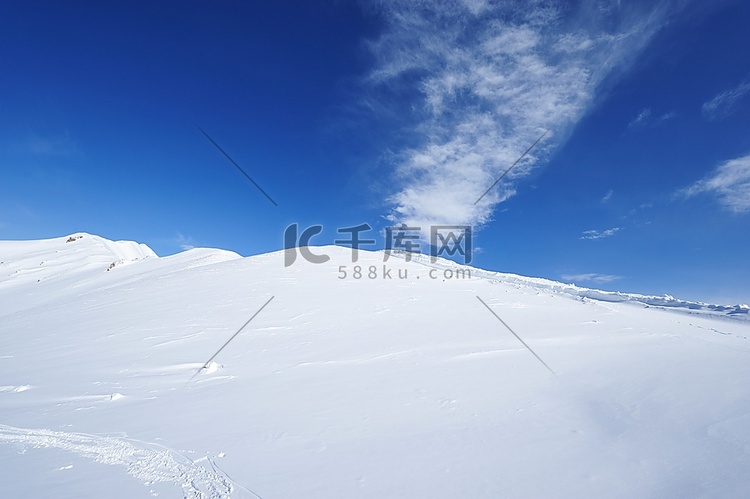 阿尔卑斯山，阿尔卑斯山，阿尔卑