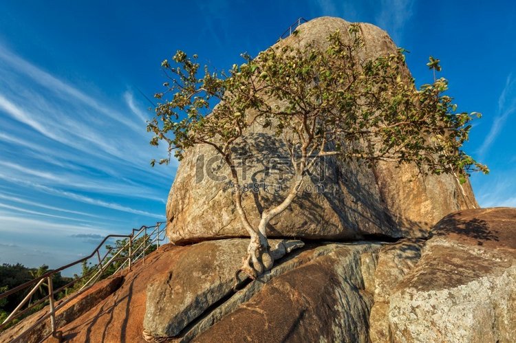 冥想岩石在米欣塔莱，斯里兰卡—