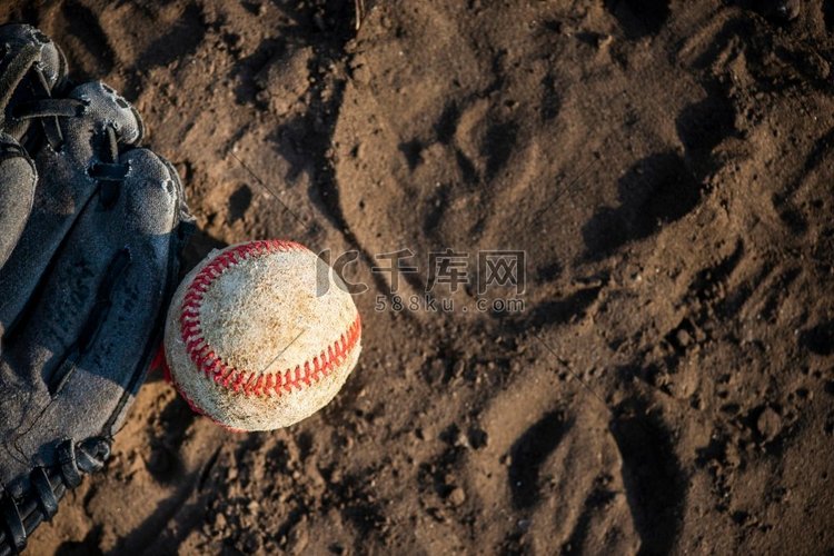 顶视图棒球手套污垢