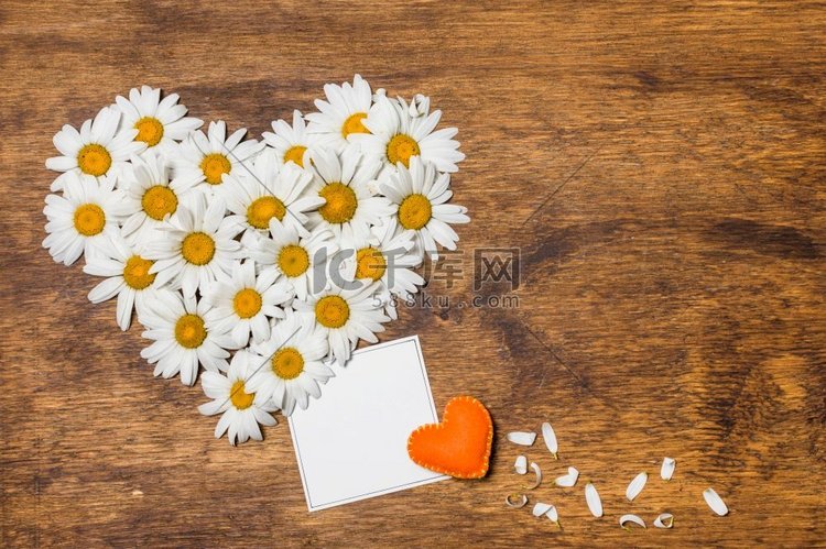 纸装饰心形白色花朵橙色玩具
