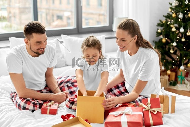  父亲，女儿，圣诞节，礼物