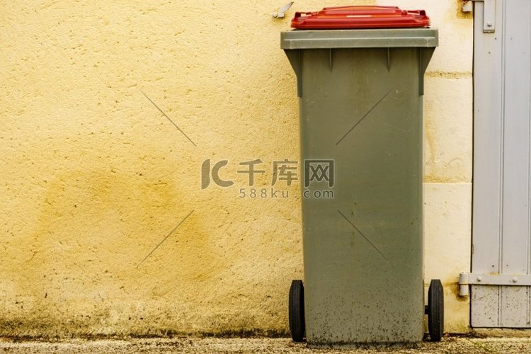垃圾桶或垃圾桶，室外塑料回收容