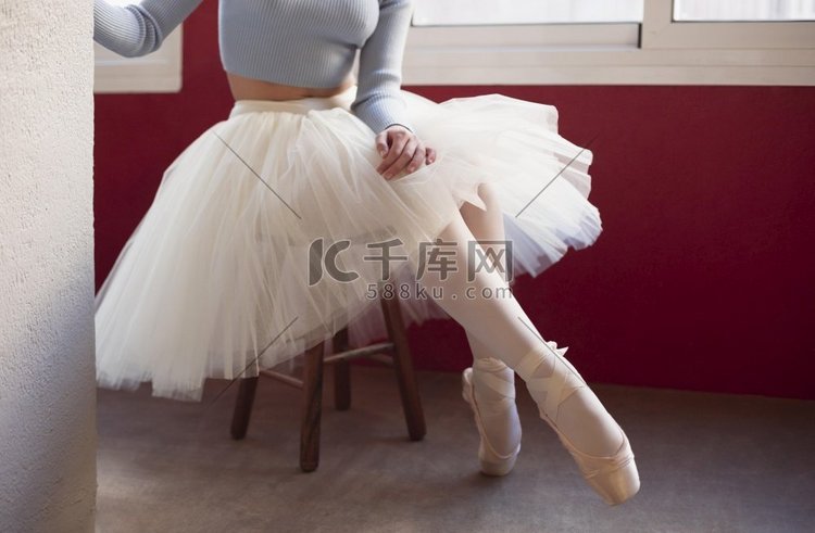 芭蕾舞女芭蕾舞芭蕾舞短裙橱窗