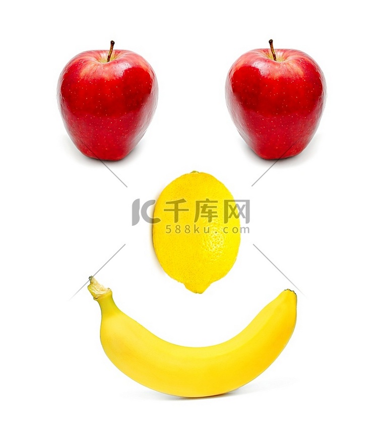 摆成笑脸的水果