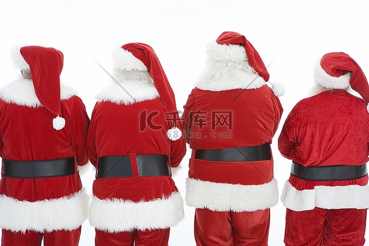 一群男人装扮成圣诞老人的背影