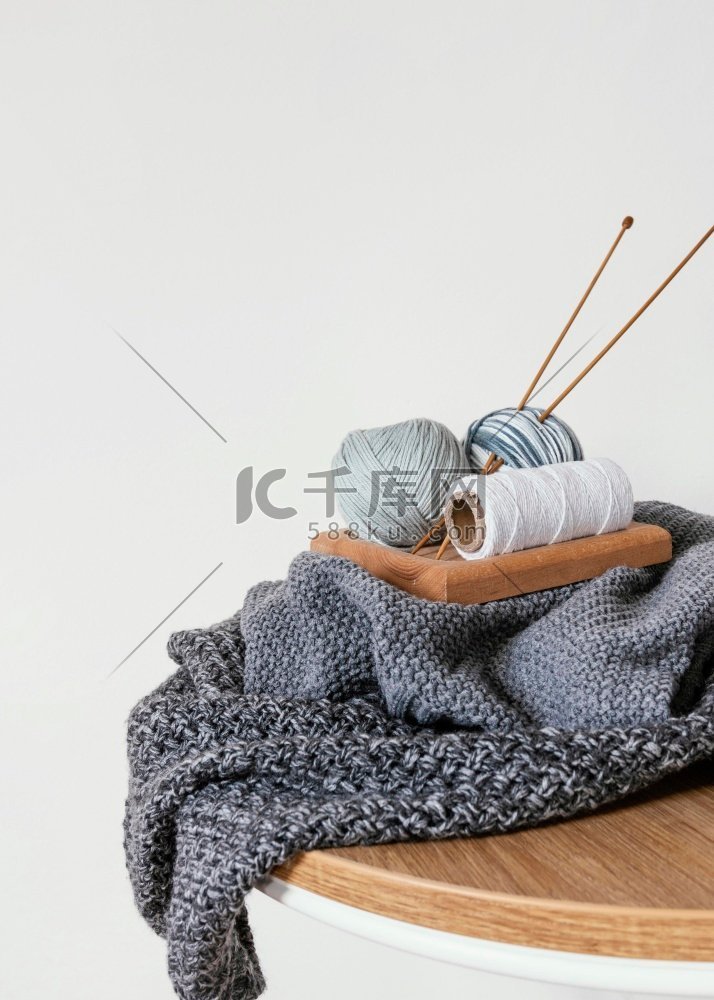 带羊毛编织针的篮子8