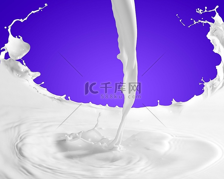 彩色背景下的牛奶溅起的图像