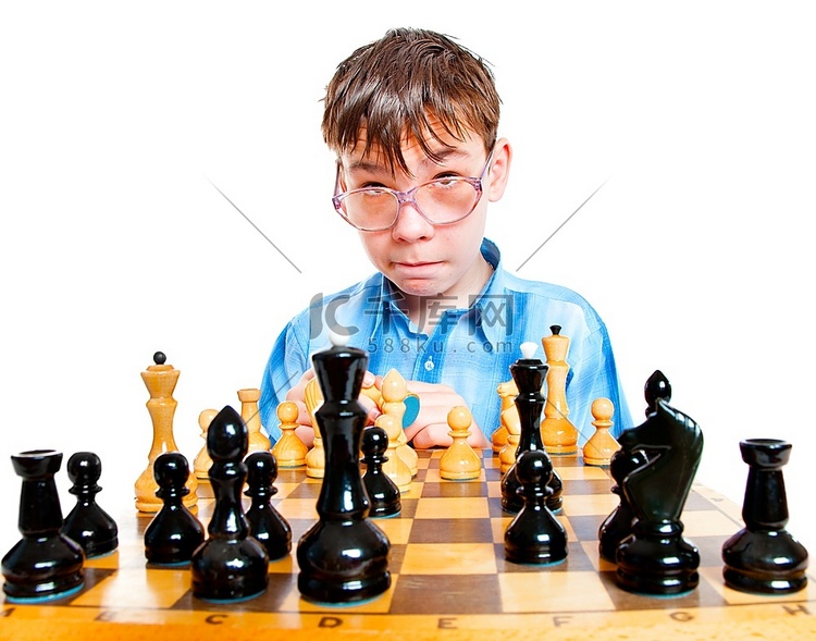 书呆子在白色背景下下棋