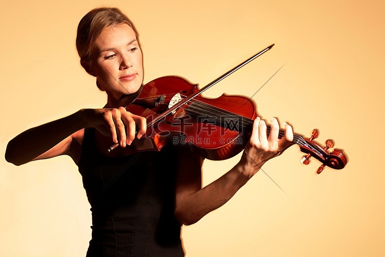 女子中提琴