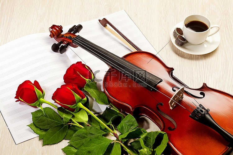 红玫瑰和一把小提琴