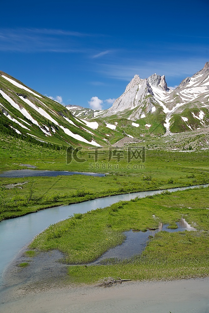 山区风景：Lac Combal