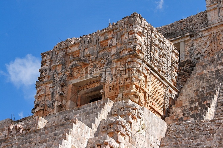 墨西哥乌斯马尔古玛雅金字塔