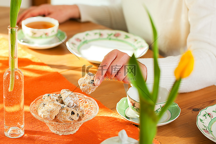 女人，饼干，饼干，就餐