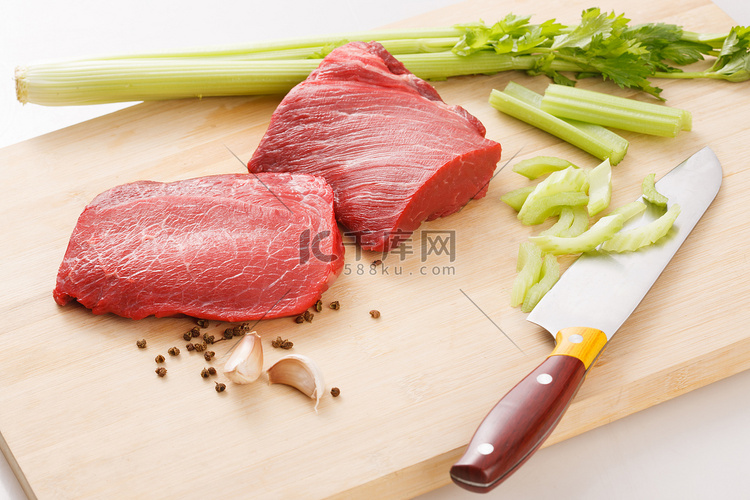 肉和芹菜