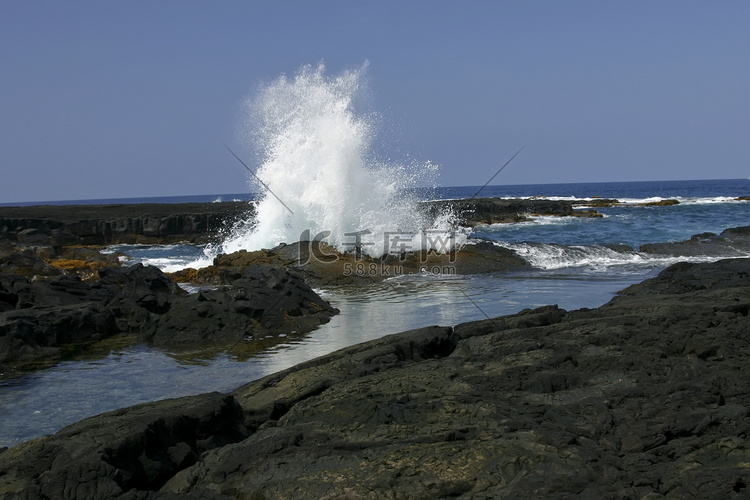 夏威夷大岛上的大浪花