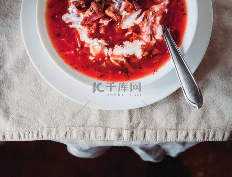传统的乌克兰-俄罗斯番茄罗宋汤