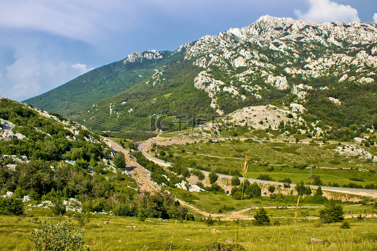 Velebit 山 Prezid 通行证绿色景观