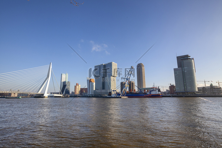 现代鹿特丹天际线全景，荷兰