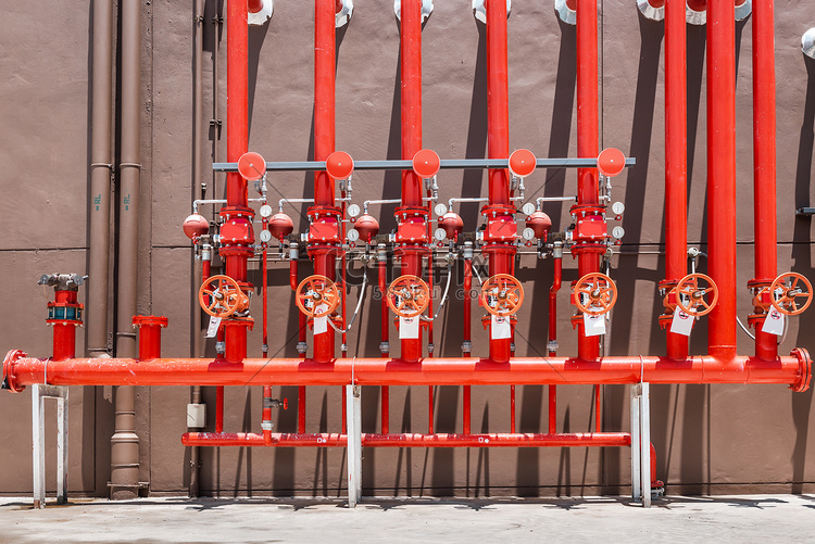 消防系统的消防水管道，用于安全